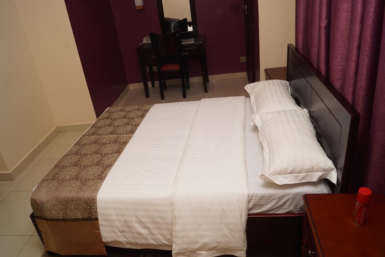 Diamonds Hotel 坎帕拉 外观 照片