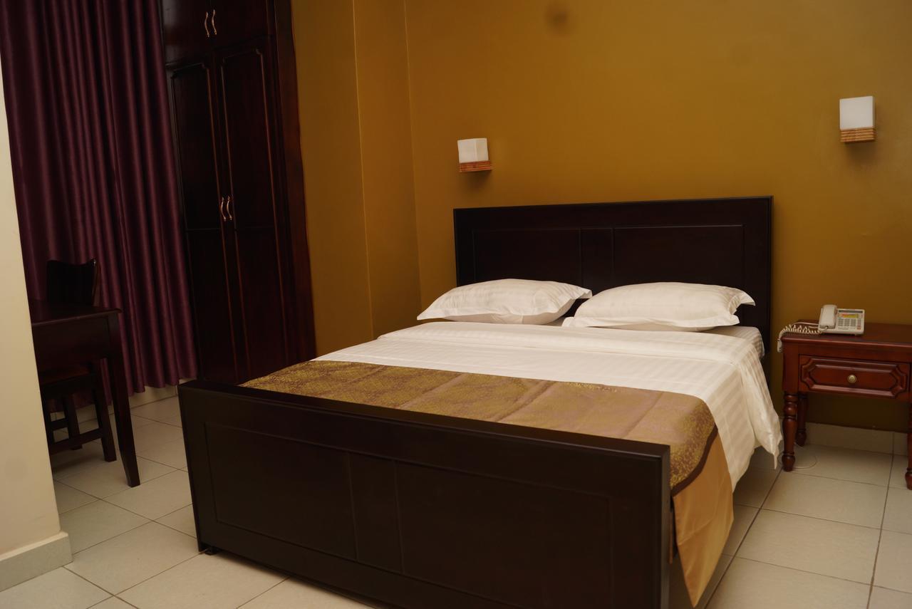 Diamonds Hotel 坎帕拉 外观 照片