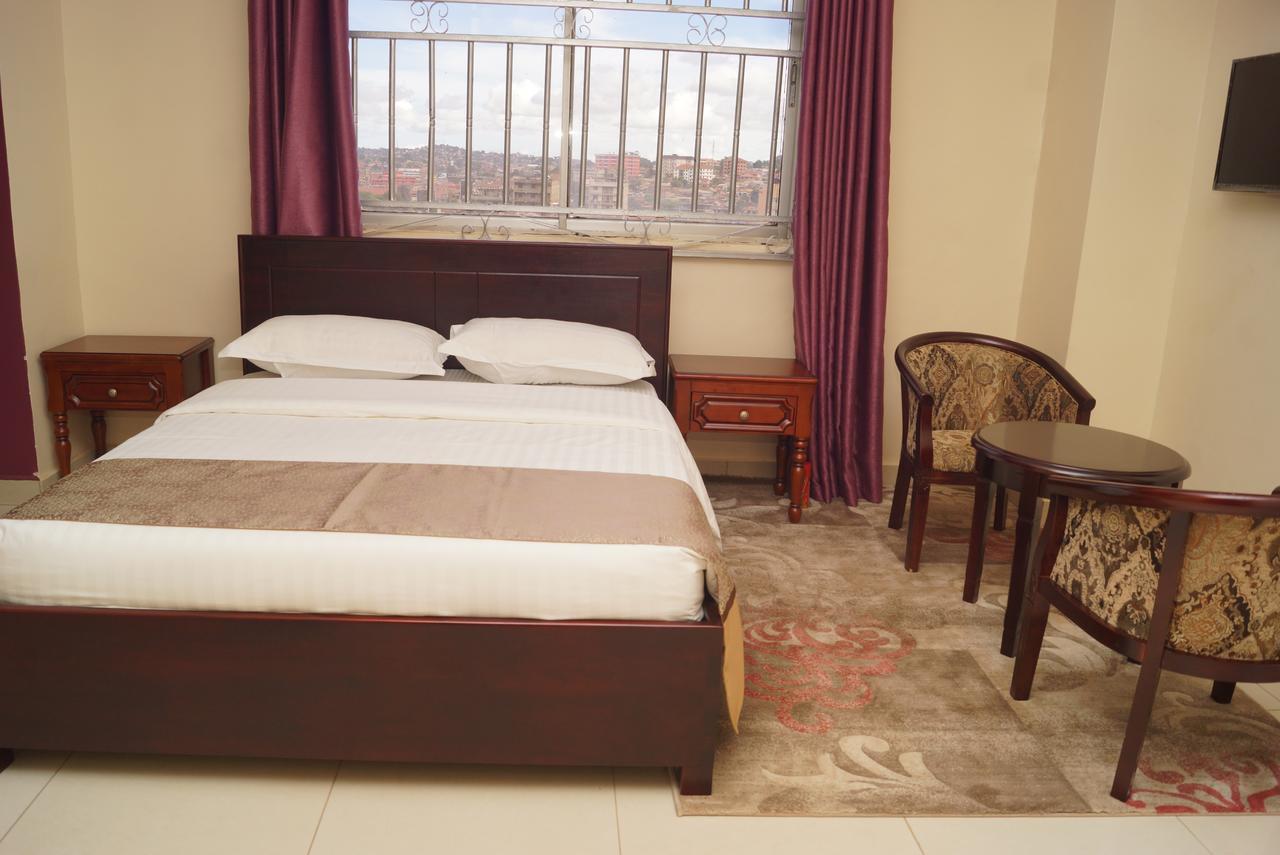 Diamonds Hotel 坎帕拉 外观 照片
