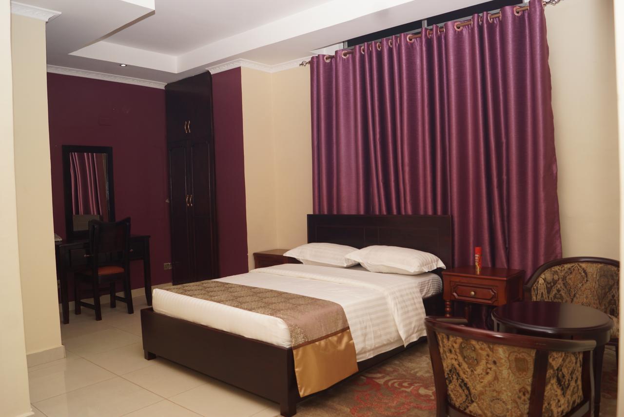 Diamonds Hotel 坎帕拉 外观 照片