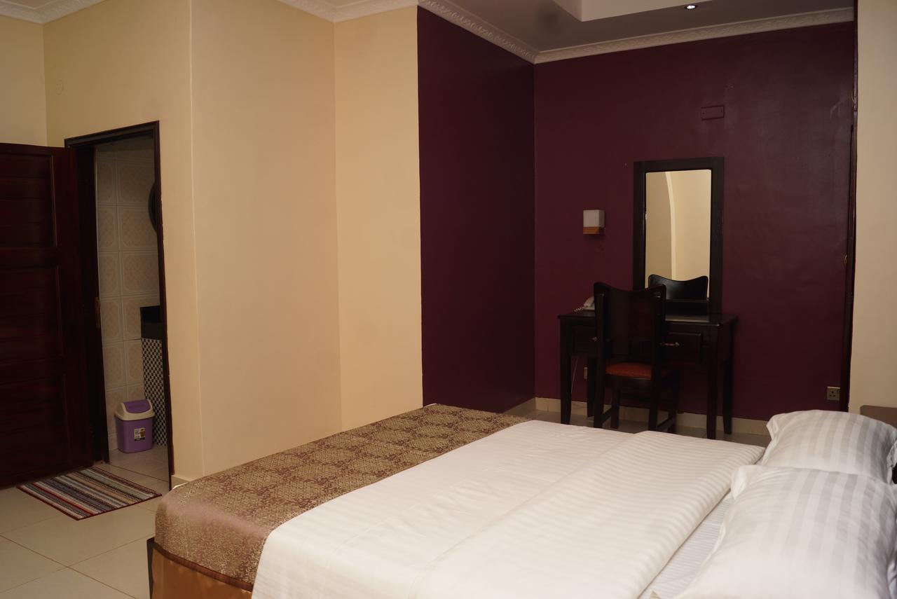 Diamonds Hotel 坎帕拉 外观 照片