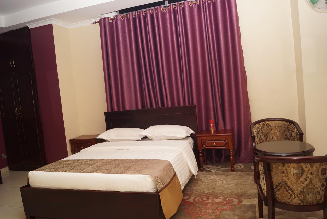 Diamonds Hotel 坎帕拉 外观 照片